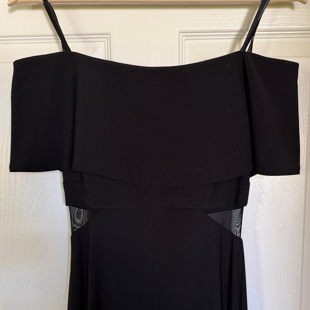 Elegant Black Off-Shoulder Dress - Picture 4 of 5
